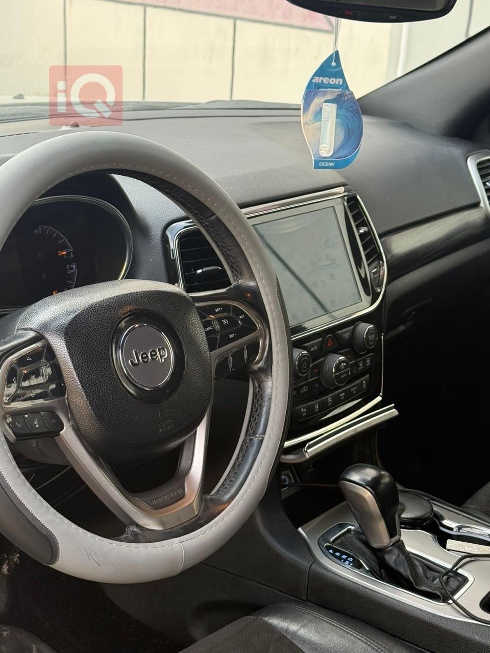 جیپ گراند شیرۆکی